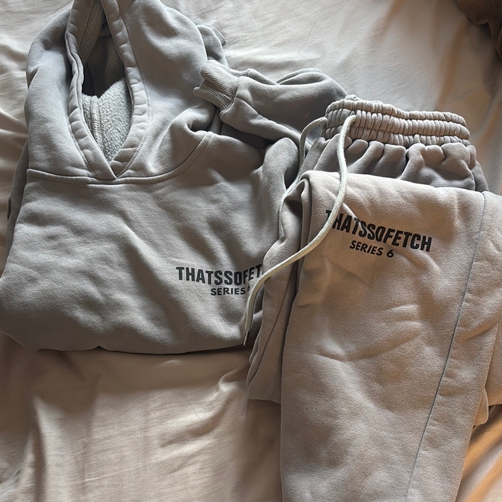 THATSOFETCH Series 6 Gray Hoodie and Sweatpants Set